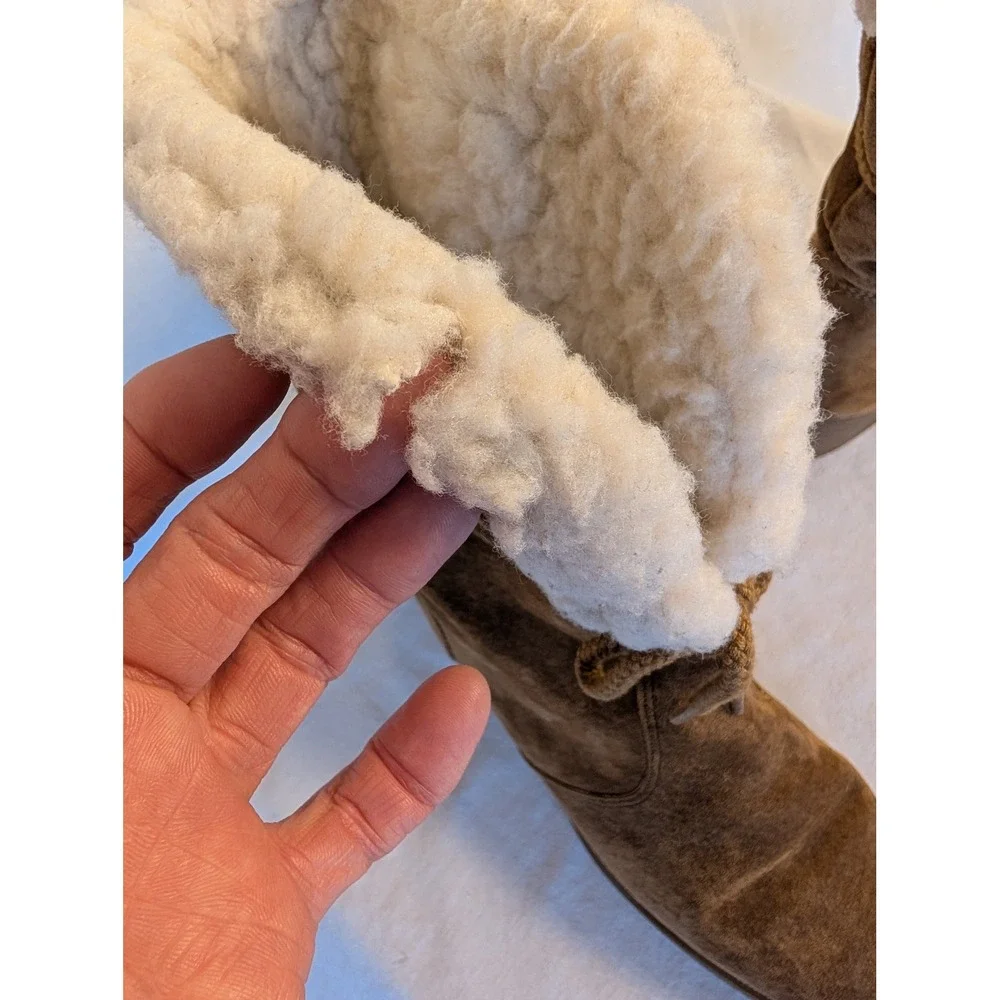 Vintage Made In USA Women's Brown Suede Boots With Faux Shearling Lining 8.5B